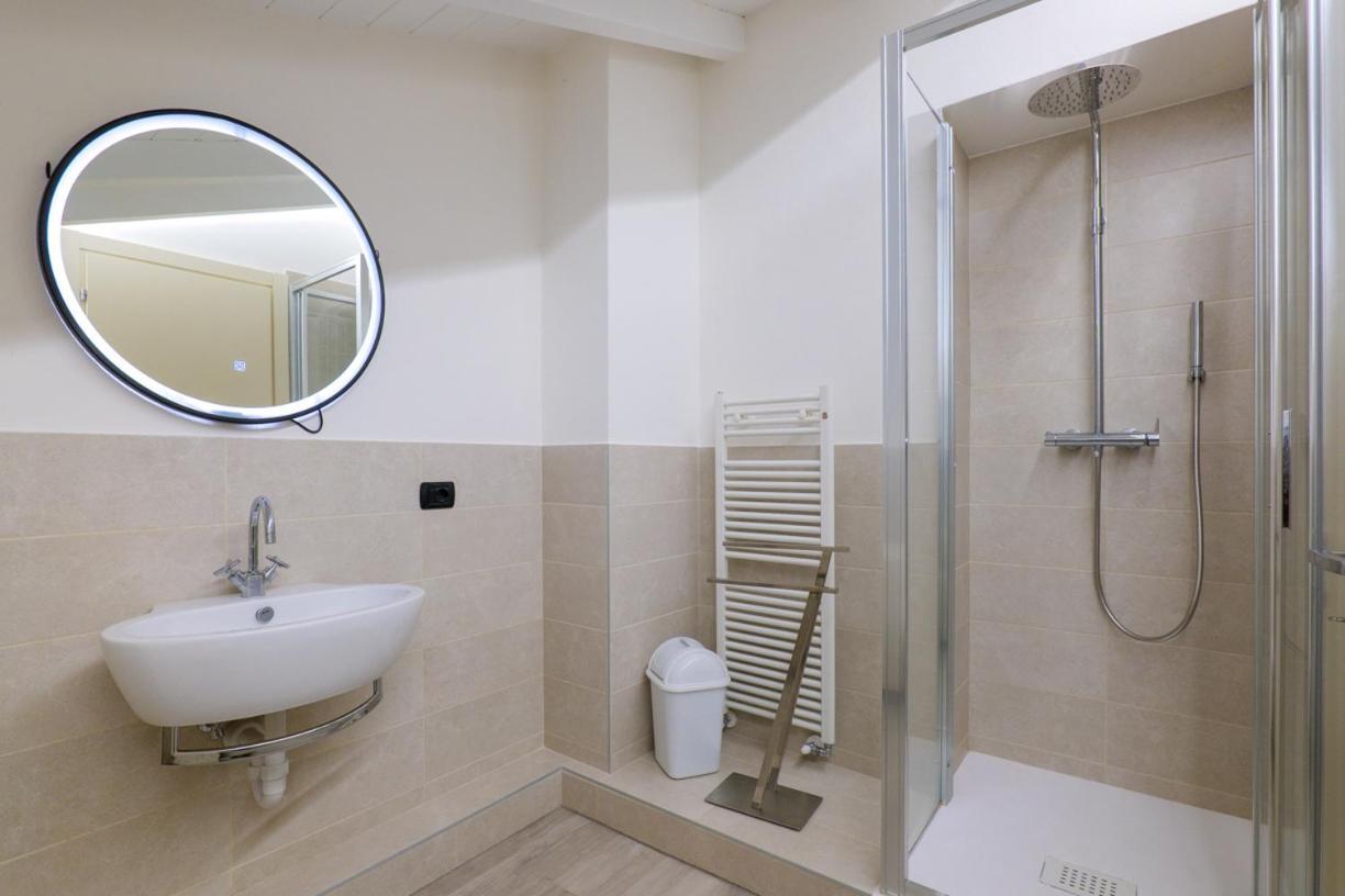 Appartamenti Lungolago Verbania Room photo